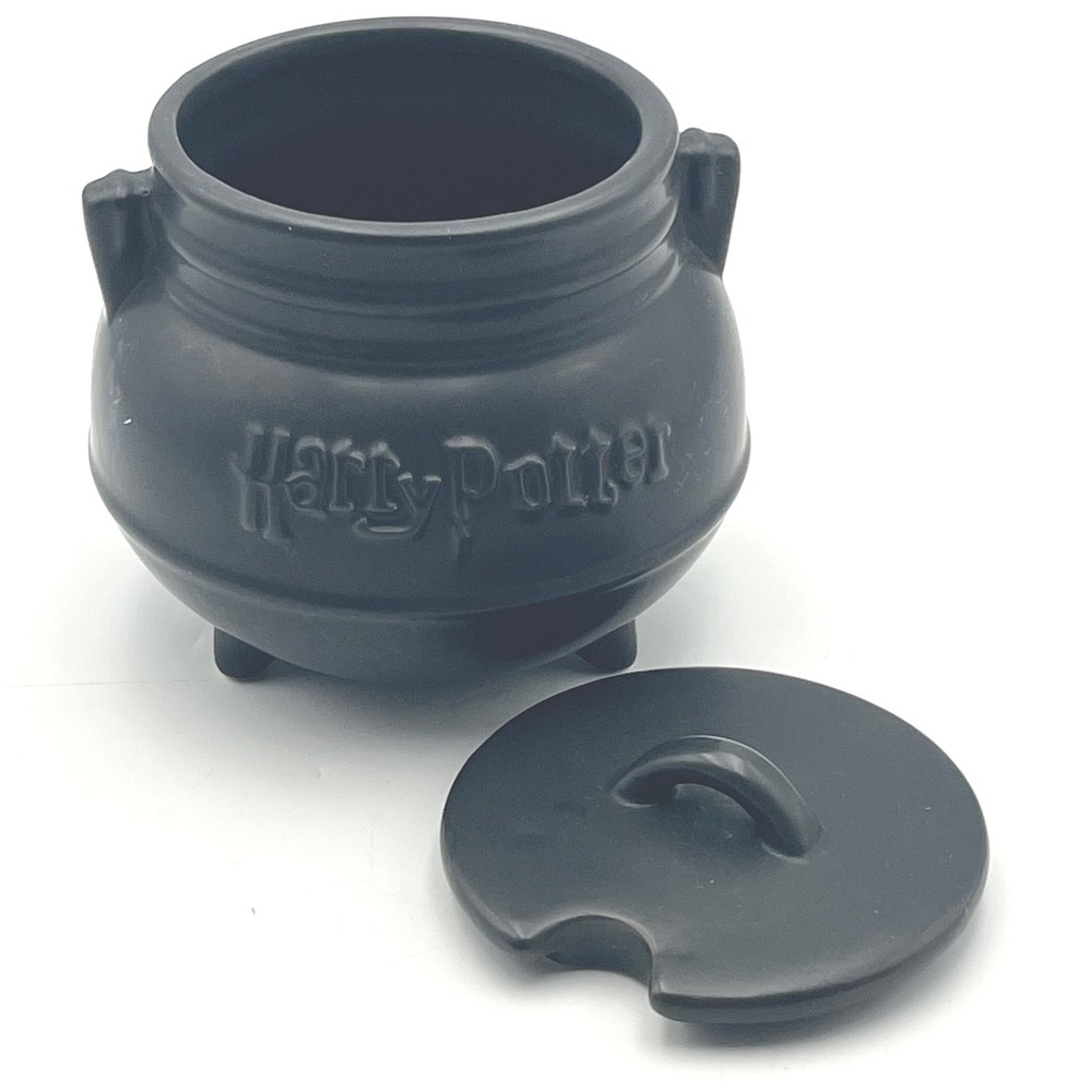 Harry Potter Cauldron Soup Mug Black 5 Inch Tall Ceramic Lidded 2017 Warner Bro.
